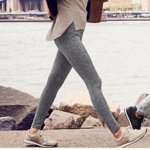Athleta Metro High Waisted herringbone Pocket Leggings - Picture 1 of 8